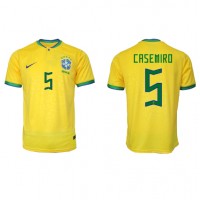 Brasilien Casemiro #5 Fußballbekleidung Heimtrikot WM 2022 Kurzarm